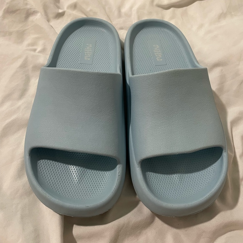 light blue malibu slides from target women’s size 8